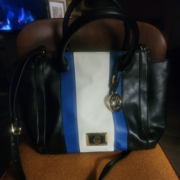 4 Purses - Picture 1 of 10